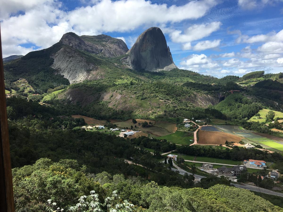 Aparthotel Em Pedra Azul Домингус-Мартинс Экстерьер фото